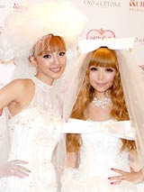 �v��΂��A���̂́g��h�ɐG�� �u�܂����������������v