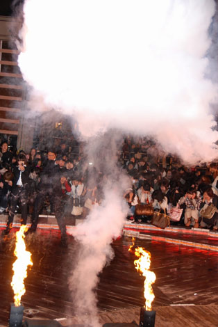 画像 写真 東京国際映画祭 岡田准一率いる Sp 軍団 六本木爆破 再現で観客絶叫 1枚目 Oricon News
