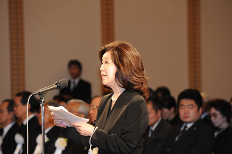 画像 写真 池内淳子さんお別れの会に800人参列 長山藍子 お姉ちゃん お疲れさま 28枚目 Oricon News