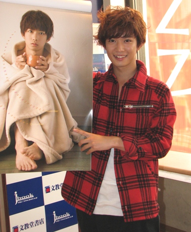 千葉雄大が11年カレンダー発売 目が合うとイヤなので 自分の部屋には飾らないかも 笑 Oricon News