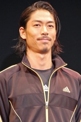 EXILE�p�t�H�[�}�[��AKIRA��������w������