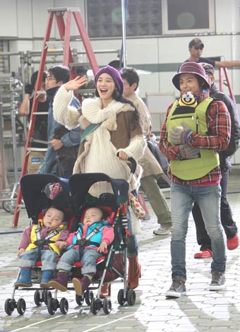 画像 写真 蒼井優 Jra新cmで妊婦姿を披露 子沢山ママ 演じて笑顔満開 16枚目 Oricon News 画像 写真 蒼井優 Jra新cmで妊婦姿を披露 子沢山ママ 演じて笑顔満開 16枚目 Oricon News