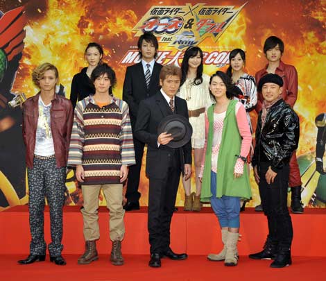 日本の正月は仮面ライダーが守る 3大ライダー共演にちびっ子ら熱狂 Oricon News