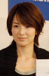 �g�����q�q��������� �������10�ΔN��j���� �u�ƂĂ����h�o������v