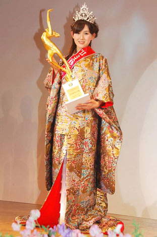 『2011年度ミス日本』グランプリに選ばれた、慶應義塾大学の谷中麻里衣さん　（C）ORICON DD inc.　