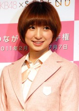 wȂZI茠xvX\ɏoȂ̒sǂ̂ߎʐ^Bê݂̎QŉɂAKB48̎cq (C)ORICON DD inc. 