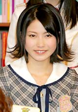 日本テレビ系新番組『なるほど！ ハイスクール』の会見に出席したAKB48・横山由依　