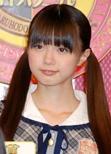 日本テレビ系新番組『なるほど！ ハイスクール』の会見に出席したAKB48・市川美織　
