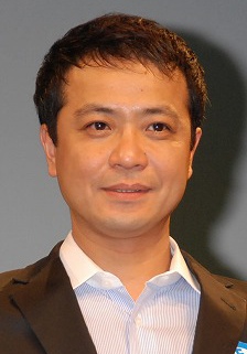 中山秀征が募金活動飛び入り参加 諦めないで と被災者にエール Oricon News