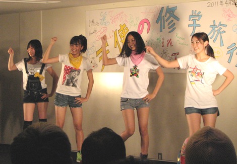 画像 写真 沖縄ガールズユニット ラッキーカラーズ がakb48メンバーとコラボでダンス披露 3枚目 Oricon News
