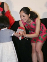 画像 写真 井上真央 4歳の子役に 眼力学んだ 主演映画 八日目の蝉 公開 1枚目 Oricon News