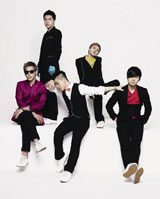 BIGBANG�A���{���W���[�f�r���[2�N�ڂŏ����
