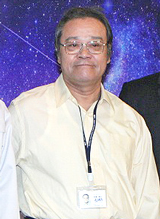 ���c�q�s�A����T�V������]��ɒ��� �u�����͑吺�ŋ����Ă���v �w�r������80�L���x�V���[�Y�ŋ���