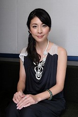 �|�����q�A�n���E�b�h�f�r���[�́u�t�ɊJ�����ꂽ�v