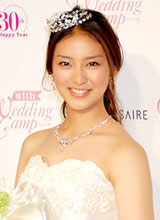 �����A���̃E�G�f�B���O�h���X�Ɋ�є����u�����x���Ȃ�W���N�X��Ԃ肽���v