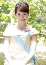 �������M�����E���r�������������w���Ȃ��P�l�ɕϐg�u���q�l�����������Ă��āv