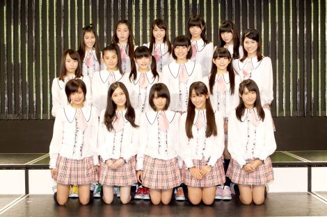画像 写真 Nmb48 第2期生が初公演 選抜16人で 先輩 Akb48ヒット曲披露 3枚目 Oricon News