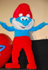 �f��w�X�}�[�t�x���҂̐��삪����A�R�c���m�O�u����Hey!Say!JUMP�S���Łv