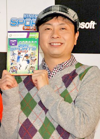 Xbox 360 Kinect専用『Kinect スポーツ：シーズン2』発売記念イベントに出席した次長課長・河本準一　（C）ORICON DD inc. 