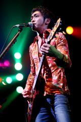 �u2012�N3��17���A�ԍ�BLITZ�Ń��C�����܂��BZIGZO�ł����v�ƔM��������錾����TETSU�iVo�j�m�B�e�F�����v�ށn 