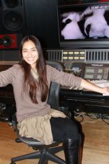 ���J�쏁�A�����h�L�������^���[�ŉf��i���[�V�����ɏ����� 