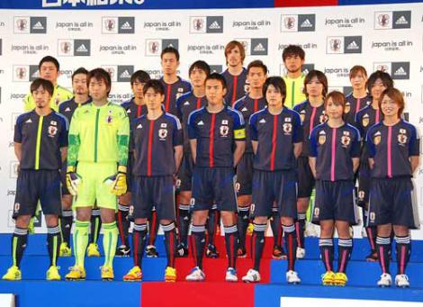 ハーフナー マイクの画像 写真 サッカー日本代表 新ユニフォーム がお披露目 コンセプトは 結束 1枚目 Oricon News