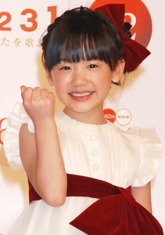 画像 写真 紅白歌合戦 愛菜ちゃん ミッキーと共演も滑って転倒 1枚目 Oricon News