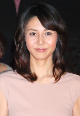 2�ʂ̏����؁X�q�@�iC�jORICON DD inc. 