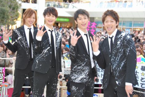 D☆DATE、目指すはオリコン1位＆紅白 堀井は“バク転”成功