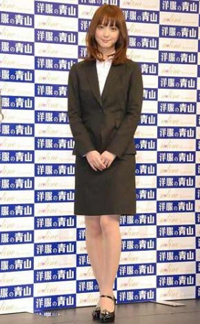 佐々木希の画像 写真 佐々木希がスーツ初デザイン 156枚目 Oricon News