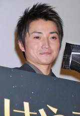 ��������E�ǂ�A1500���~�̉F�����s�ɖ����Ă��u���������Ȃ��v 