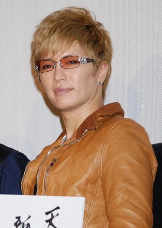 Gackt 熱演 のよだれが台湾で規制対象に 劇場版テンペスト 初日舞台あいさつ Oricon News