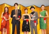 『2012年 エランドール賞』新人賞を受賞した（左から）吉高由里子、長谷川博己、井上真央、高良健吾、杏　（C）ORICON DD inc. 