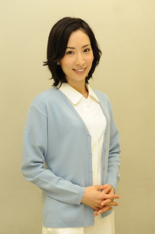 元宝塚男役トップから 白衣の天使 へ 真飛聖 草なぎ主演ドラマで 女優 デビュー Oricon News