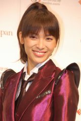 �H���ˉ��AAKB�Ɏ����u�֎q�����Ƃ��āA�_���ɂȂ�悤�ȃO���[�v����_���v 