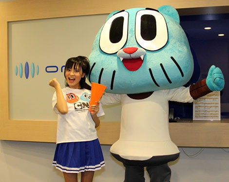 画像 写真 ホリプロtscグランプリ 小島瑠璃子 青いネコ ガムボール をチア姿で応援 2枚目 Oricon News