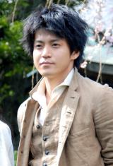 ���I�{�A�f���g���u�������[���A�Ńt�H���[ 