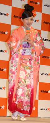 �q���Ёw�W�F�b�g�X�^�[�E�W���p���x�̋L�Ҕ��\��ɒ����p�œo�ꂵ���x�b�L�[�@�iC�jORICON DD inc. 