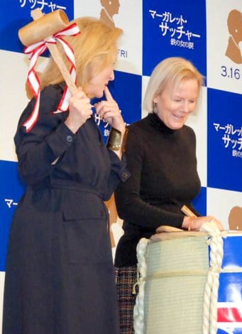 fw}[KbgETb`[ S̗̏܁x̗ŋJy()EXg[vAtB_EChē (C)ORICON DD inc. 