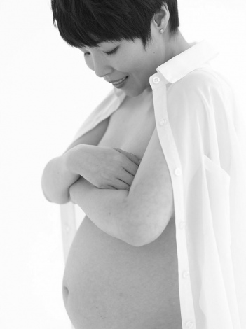 サムネイル ビューティ月刊誌『美ST』（光文社）で妊婦ヌードを披露した山田花子 