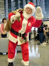 アジア唯一の公認サンタ パラダイス山元 今年も 世界サンタクロース会議 へ出発 Oricon News