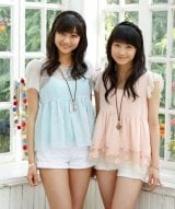 ピーベリー鞘師里保＆和田彩花 W直筆サインポスター　モーニング娘。アンジュルム ピーベリー鞘師里保＆和田彩花 W直筆サインポスター モーニング