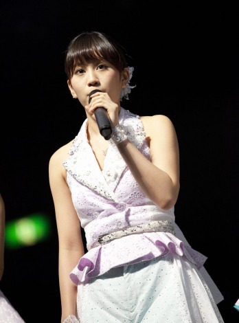 画像 写真 Akb前田敦子が最後の握手会 卒業アルバム タイトルは 10m 1枚目 Oricon News