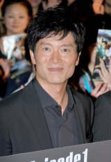 ���e�N���A��p�ł́g���_�l�C�h�ɏƂ�΂� 