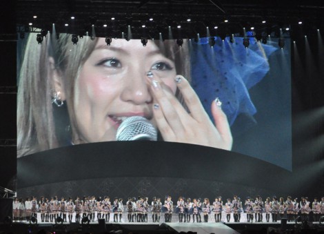 AKB、7年越しの夢舞台で感涙 初の東京ドーム公演開幕 | ORICON NEWS