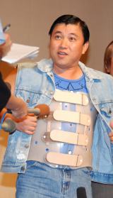 ���A��ɂăW�[�W������E���ŃR���Z�b�g���������X�M�����@�iC�jORICON DD inc. 