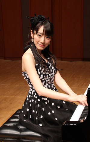 出産祝い piano style（ピアノスタイル）2011年2月号 表紙 松井咲子 ...