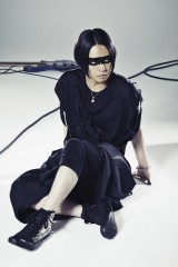 SPYAIR�̃��[�_�[�EMOMIKEN�iB�j 