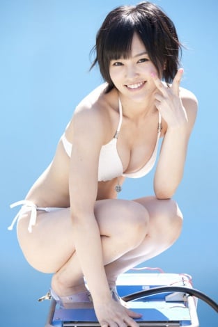 サムネイル NMB48の山本彩と渡辺美優紀が写真集で売上対決！ 