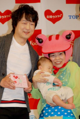 画像 写真 山田花子 家族3ショット初披露 息子の将来は 公務員 希望 3枚目 Oricon News